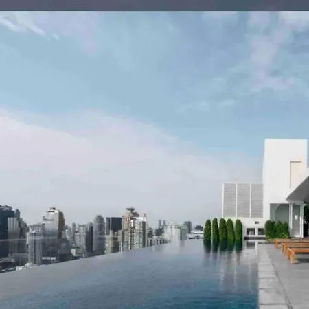 2 Bedrooms, 300 Metres Bts Ekkamai,Sukhumvit