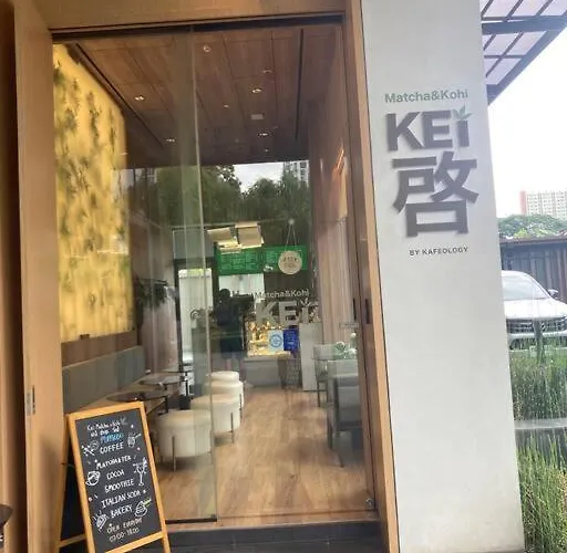 2 Bedrooms, 300 Metres Bts Ekkamai,sukhumvit *