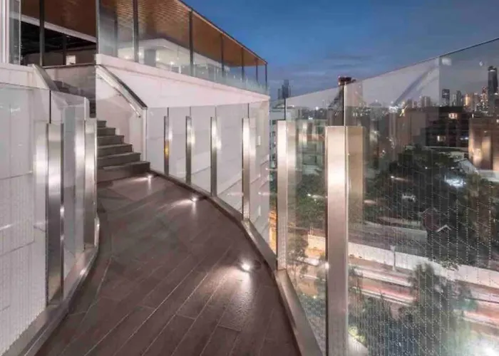 2 Bedrooms, 300 Metres Bts Ekkamai,sukhumvit * Бангкок
