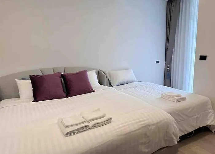 2 Bedrooms, 300 Metres Bts Ekkamai,sukhumvit Апартаменты Бангкок