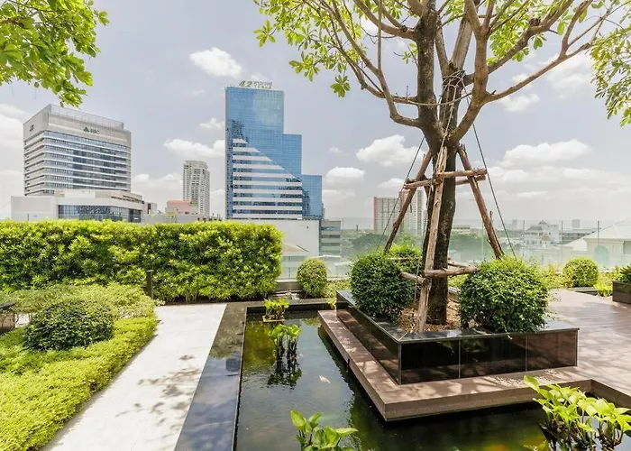 2 Bedrooms, 300 Metres Bts Ekkamai,sukhumvit