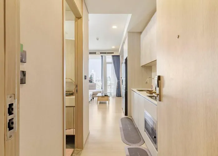 2 Bedrooms, 300 Metres Bts Ekkamai,sukhumvit * Бангкок