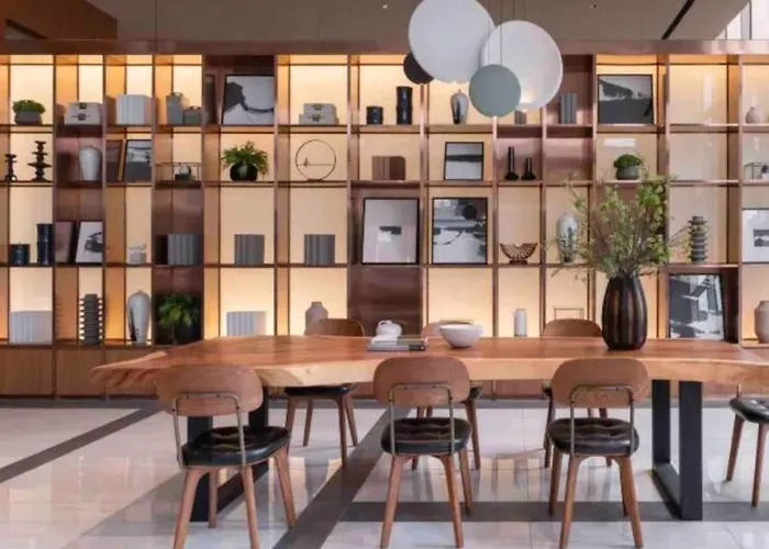 2 Bedrooms, 300 Metres Bts Ekkamai,sukhumvit Апартаменты *