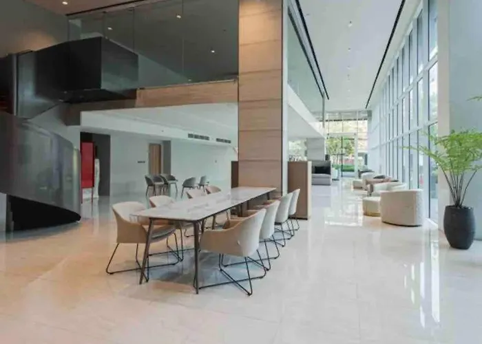 2 Bedrooms, 300 Metres Bts Ekkamai,sukhumvit