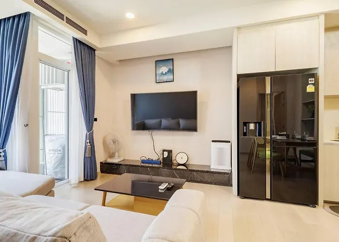 2 Bedrooms, 300 Metres Bts Ekkamai,sukhumvit