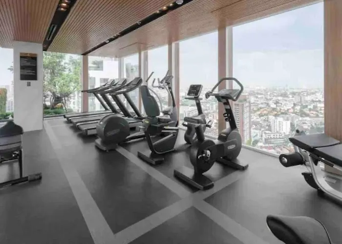 2 Bedrooms, 300 Metres Bts Ekkamai,sukhumvit Апартаменты